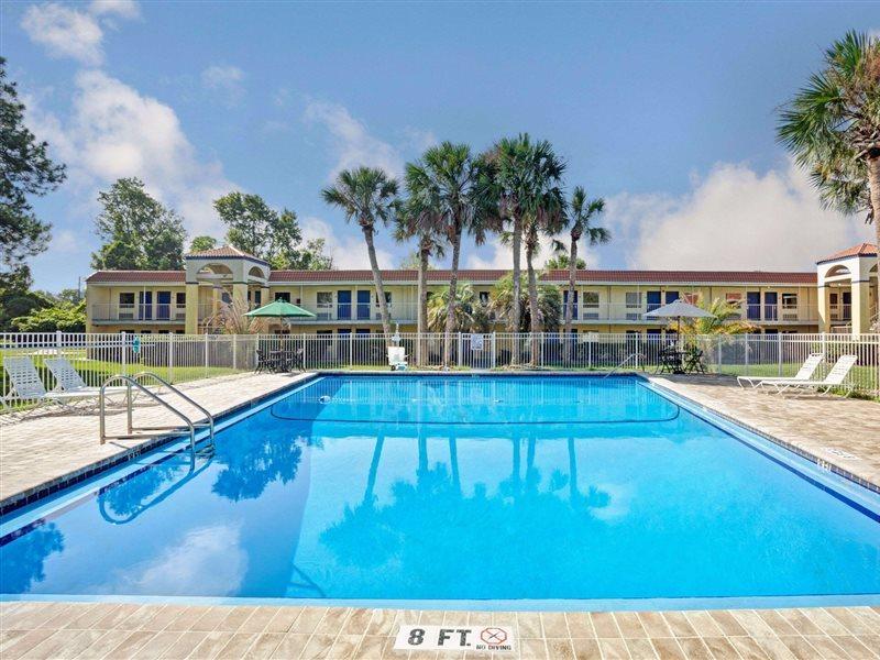 Days Inn By Wyndham Jacksonville South Memorial Hospital Exterior foto